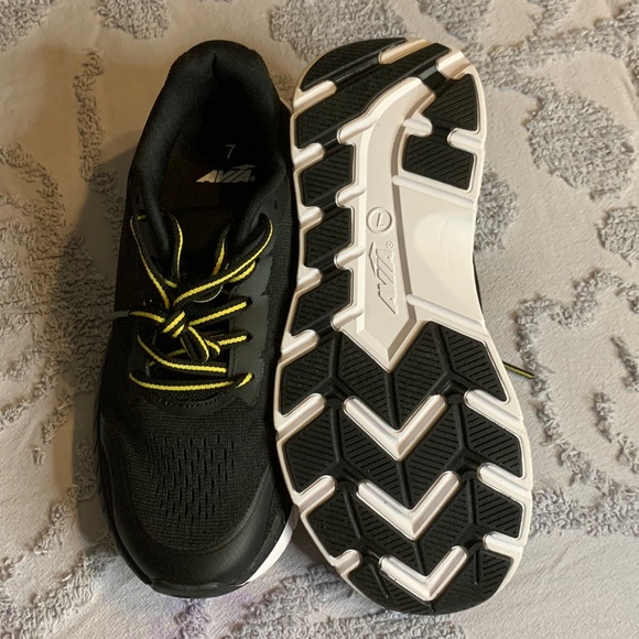 AVIA - Picture 8 of 9